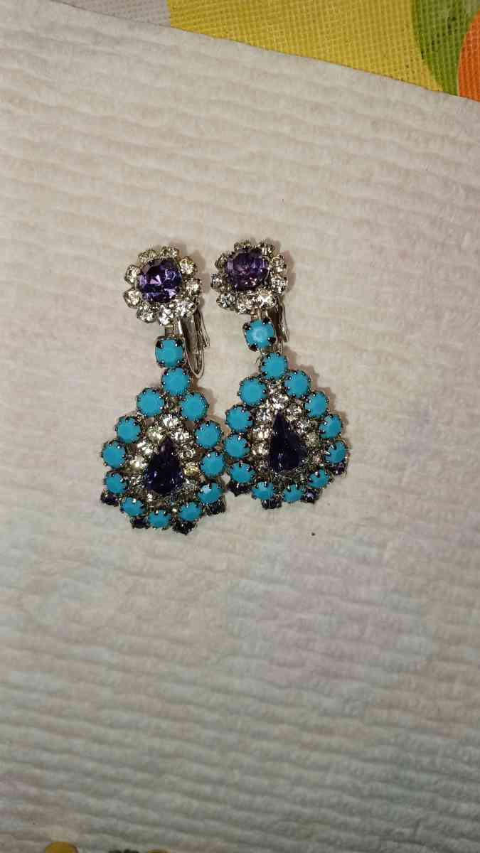 vintage clip on earrings