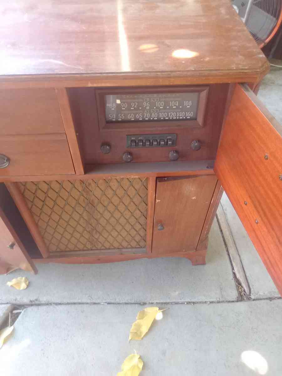 3 old 1940s vintage tube  sterios