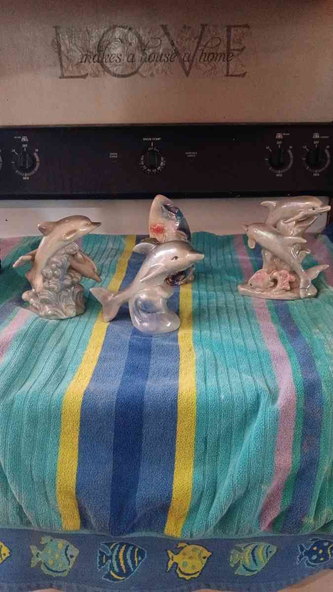 5 piece dophin frgure  collection