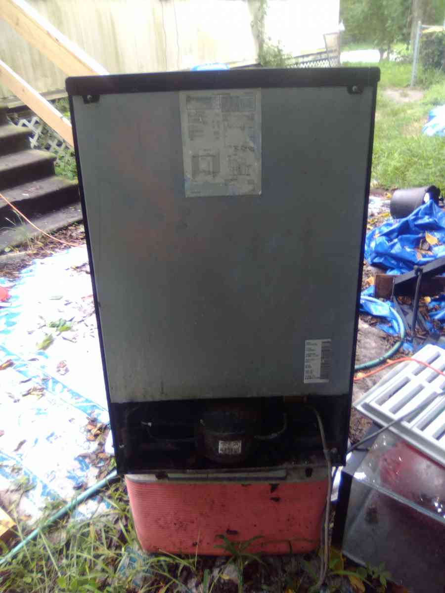 mini fridge works great