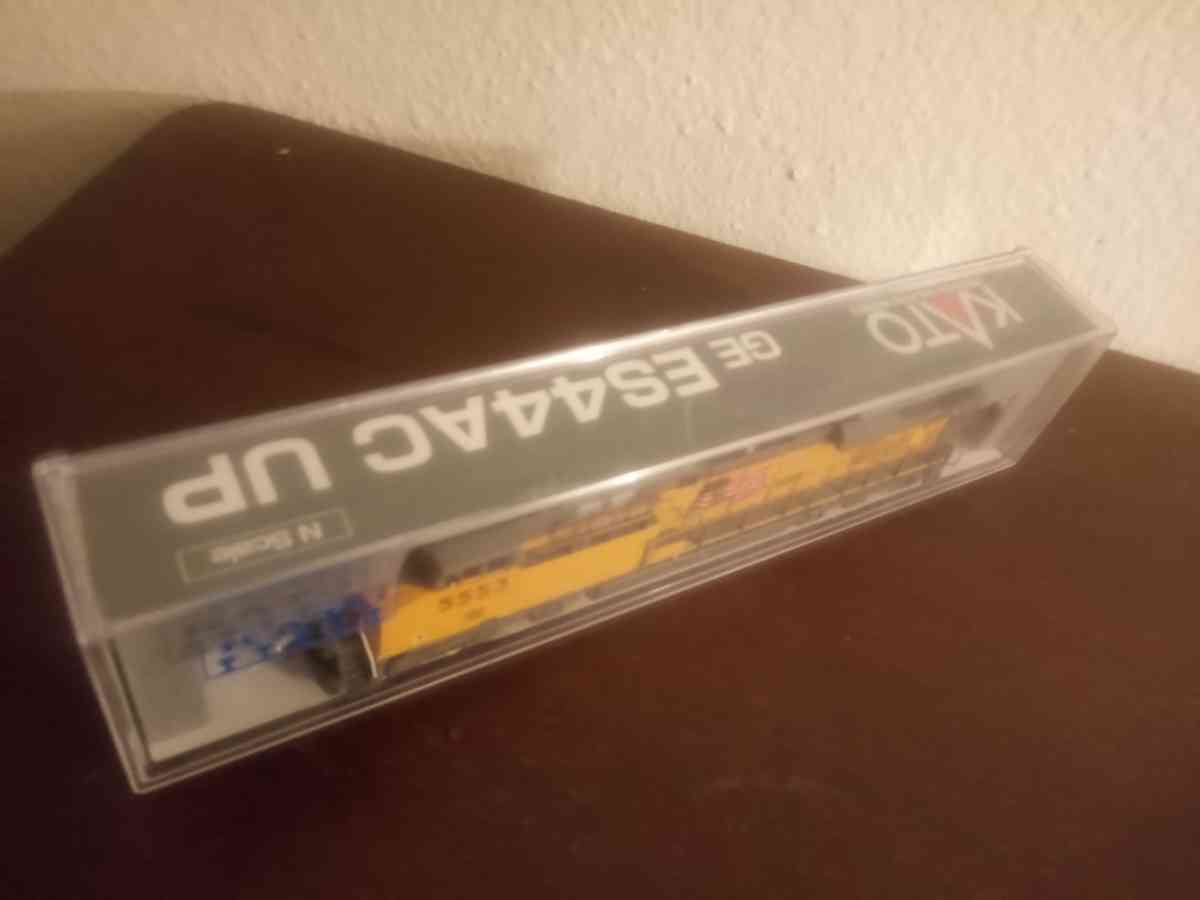 KATO N Scale freight train starter set