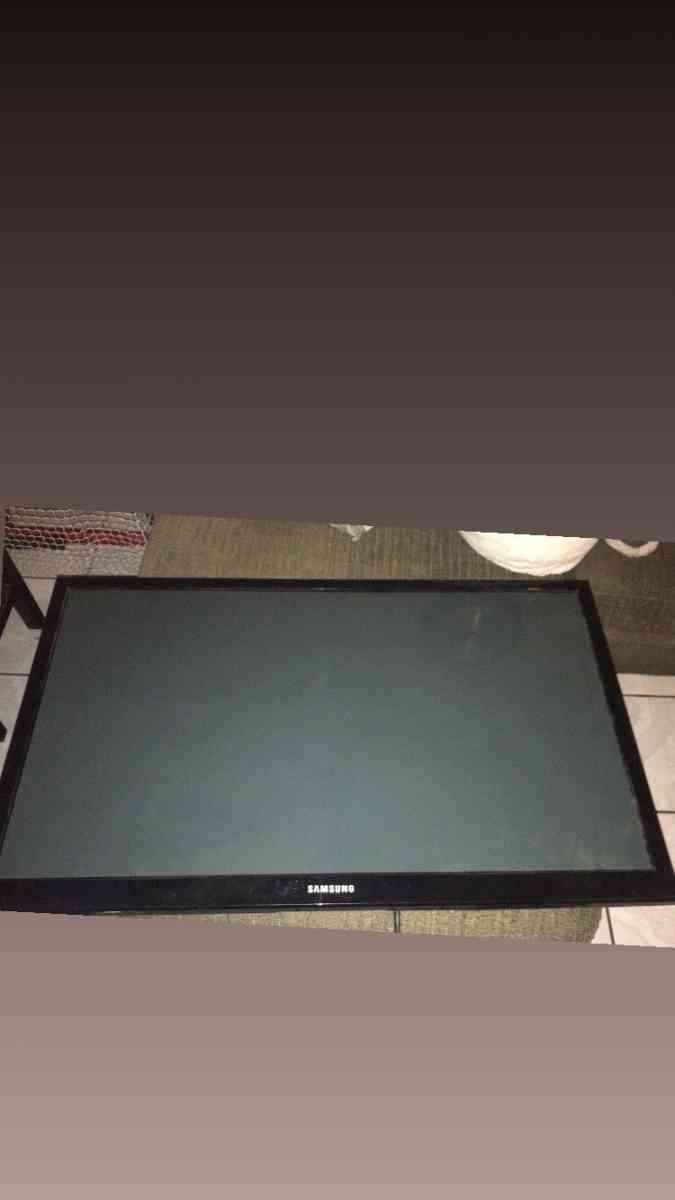 Samsung TV 40 inch