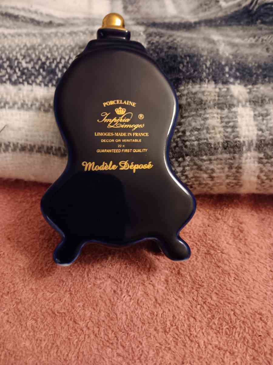 porcelain imperial limoges 22k gold and blue mantle clock