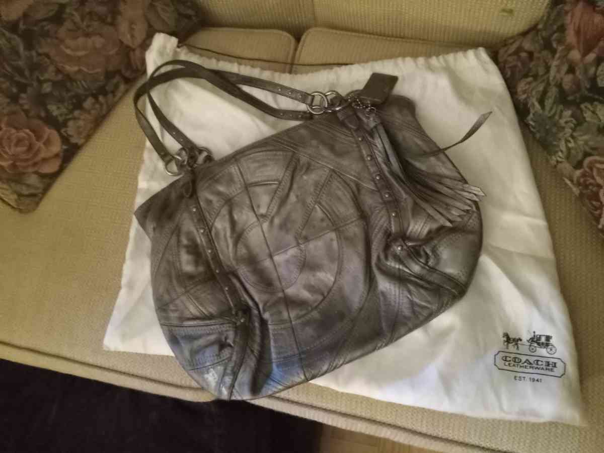 purses wristlet and wallets