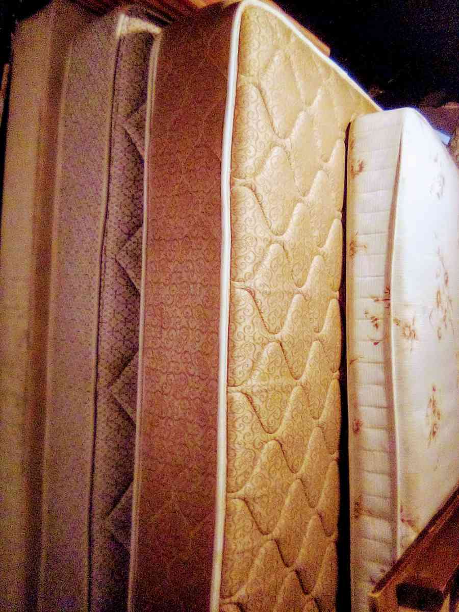 mattreses ALL sizes excellent condition