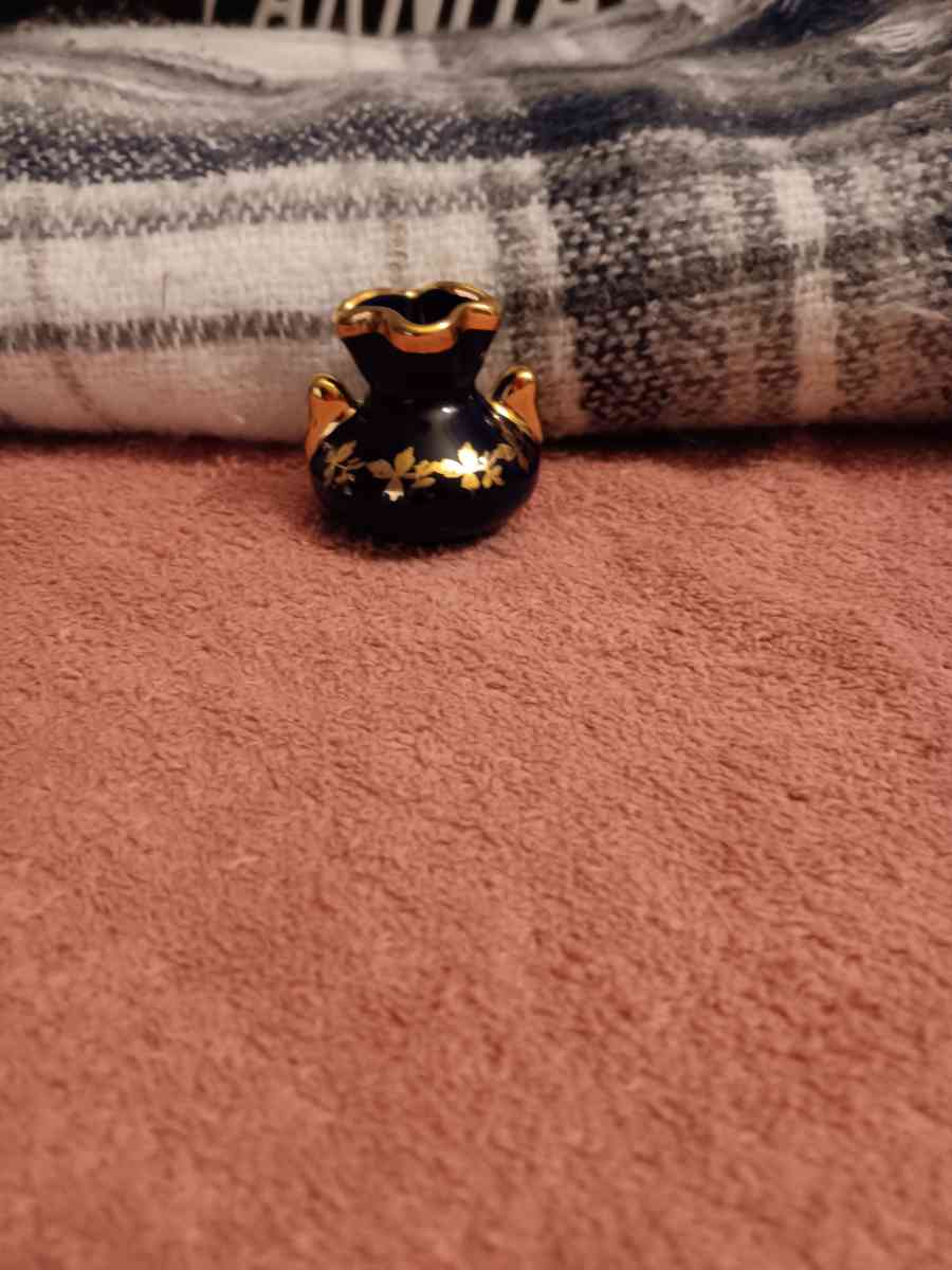 porcelain imperial limoges 22k gold and blue plated vase