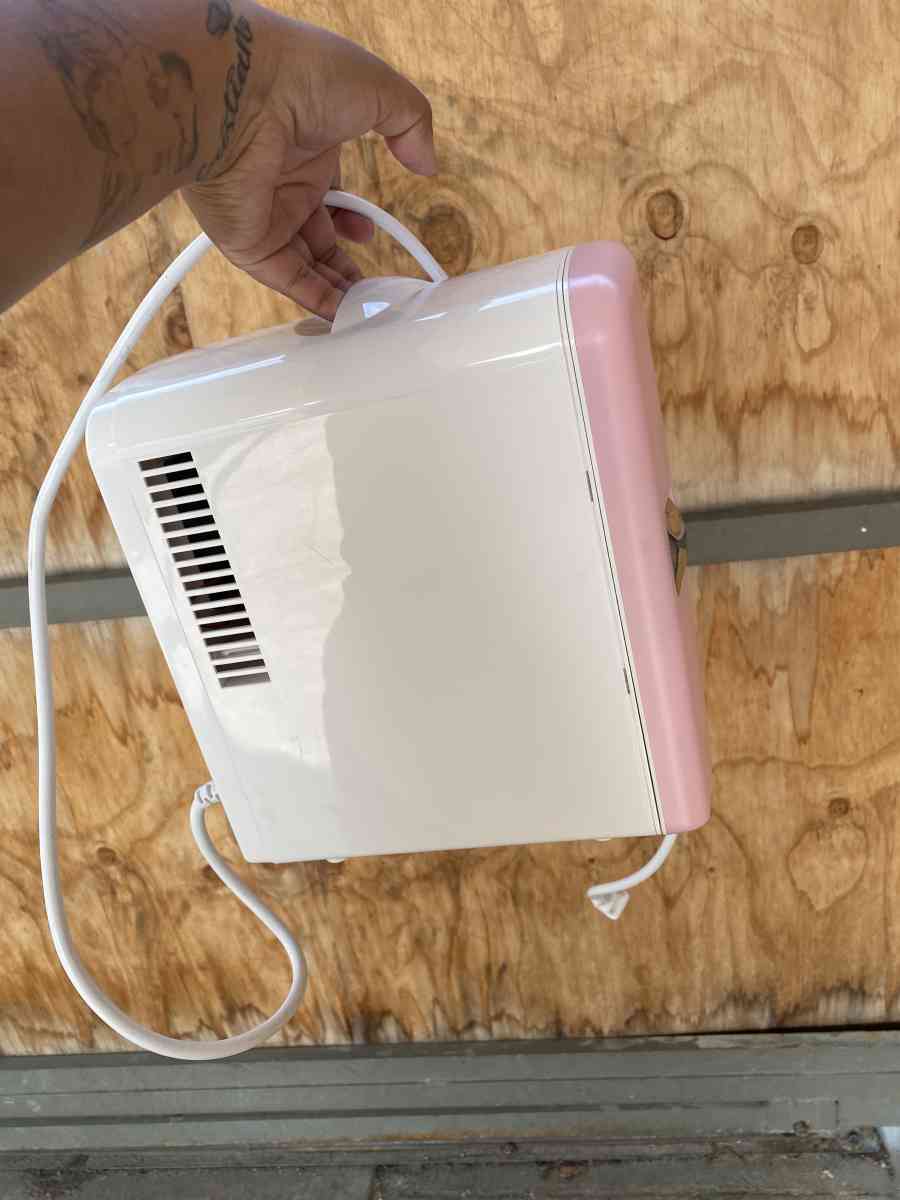skin care mini fridge