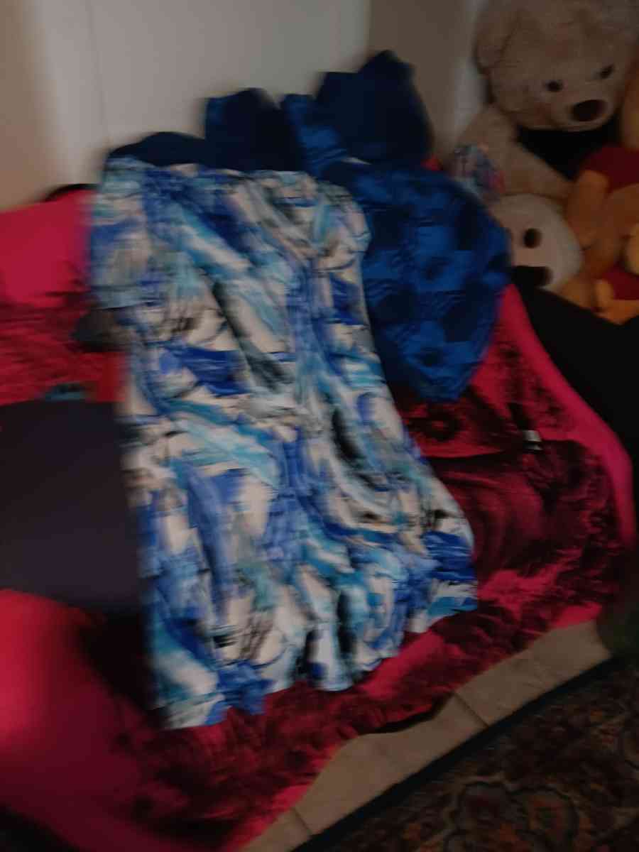 womans dress 30  32 size