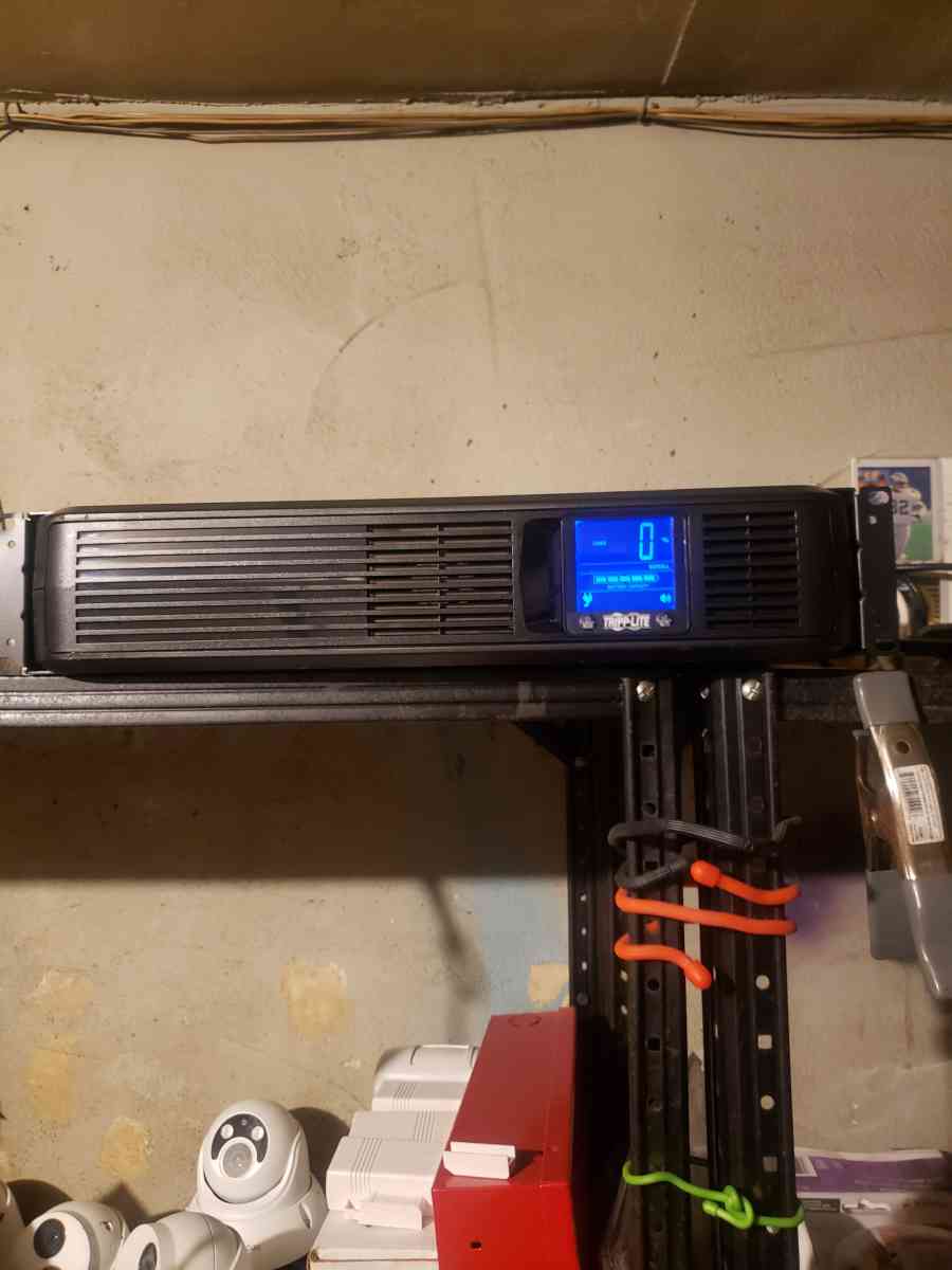 UPS back up with full battery