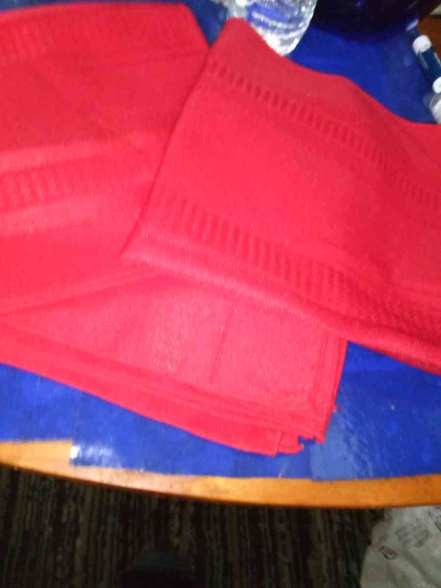 8 Red Linen napkins