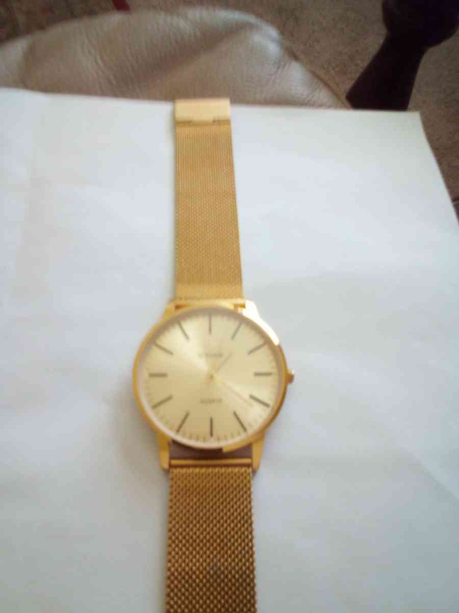 beautiful gold watch water proof 24 ca