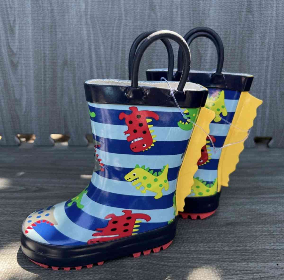 kids rain boots size 5