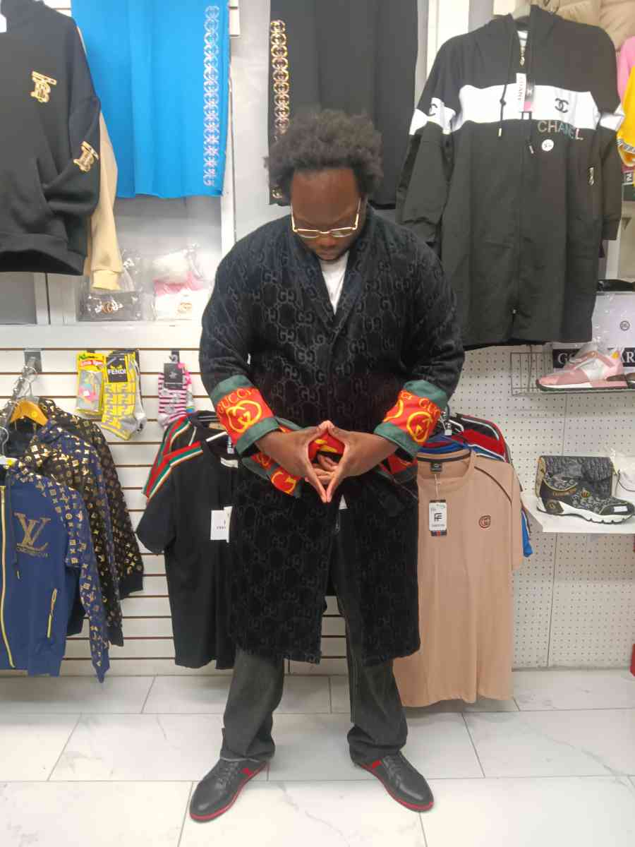 unisex Gucci robe M and XL