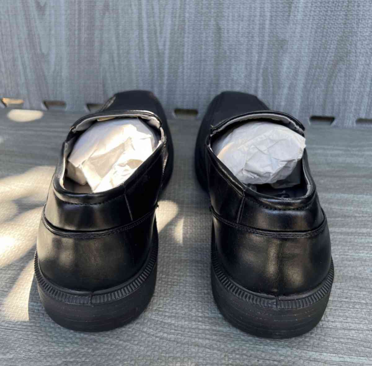 mens loafers size 9W
