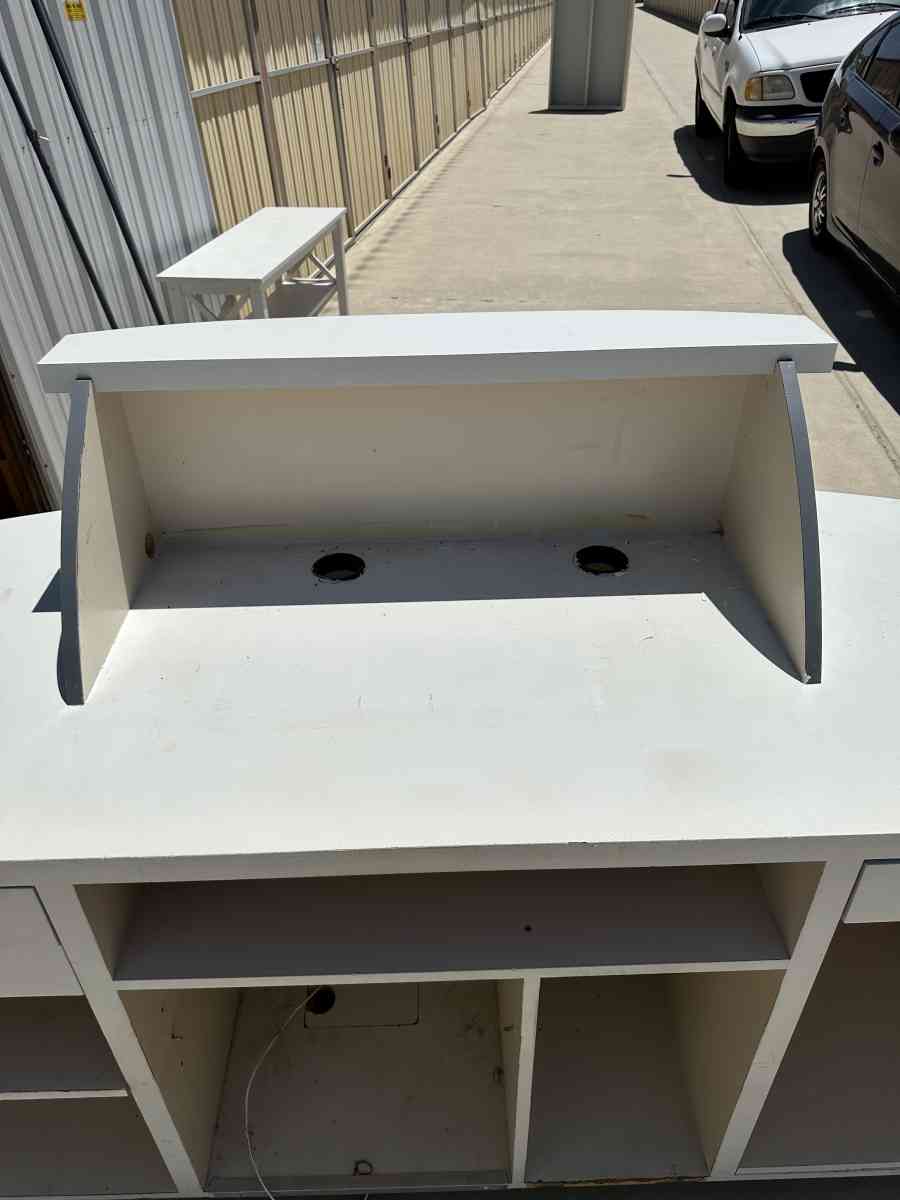 receptionist desk