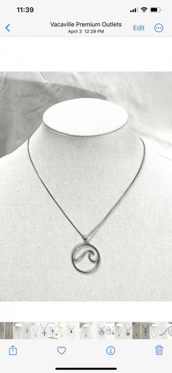 brand new silver pendant and necklace