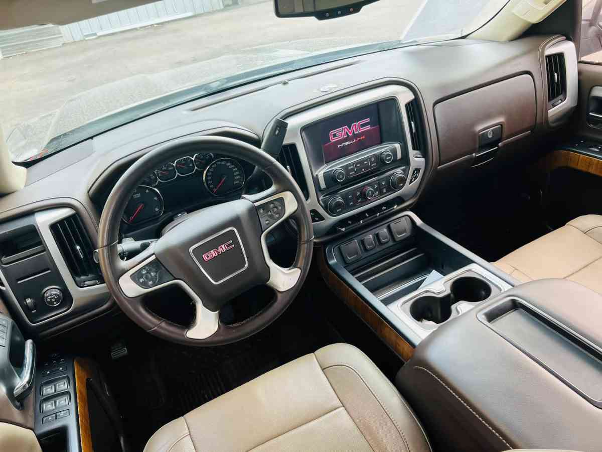 2015 Gmc Sierra 1500 SLT 105k millas