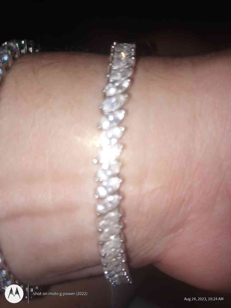 white gold tennis bracelet
