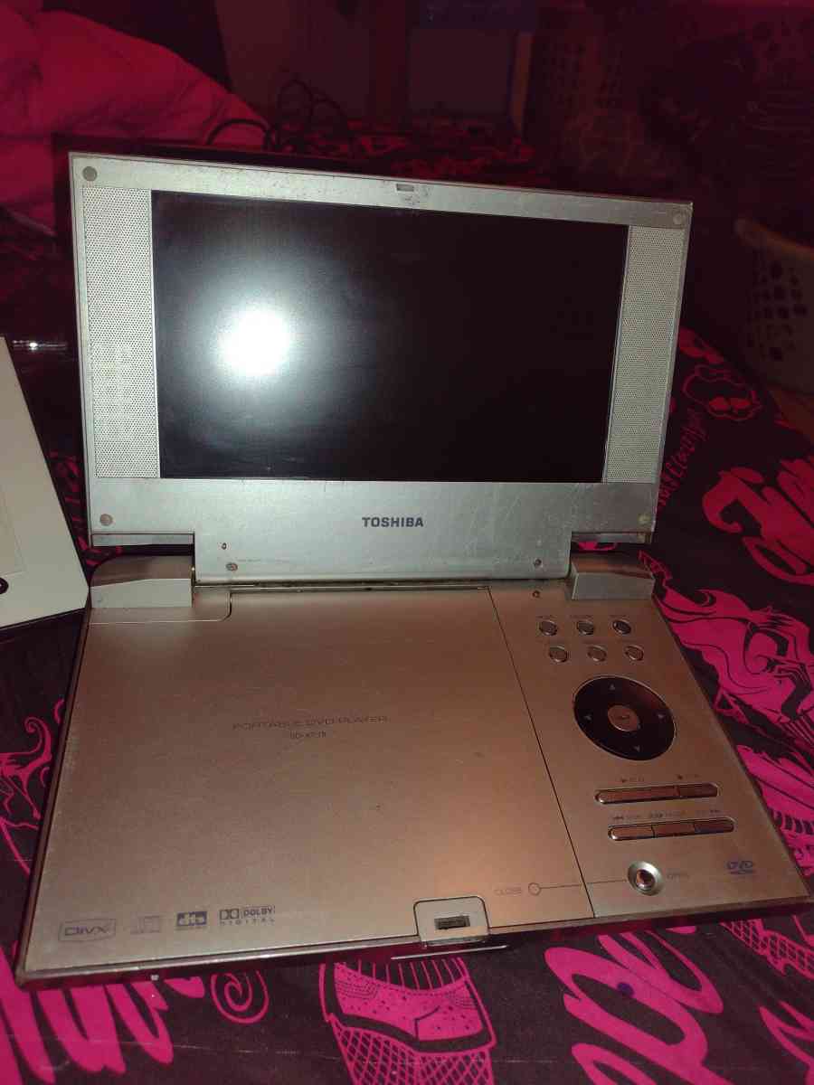 Toshiba portable DVD player