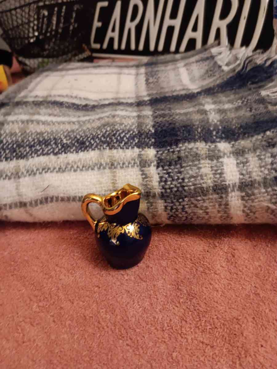 porcelain imperial limoges 22k gold and blue plated vase