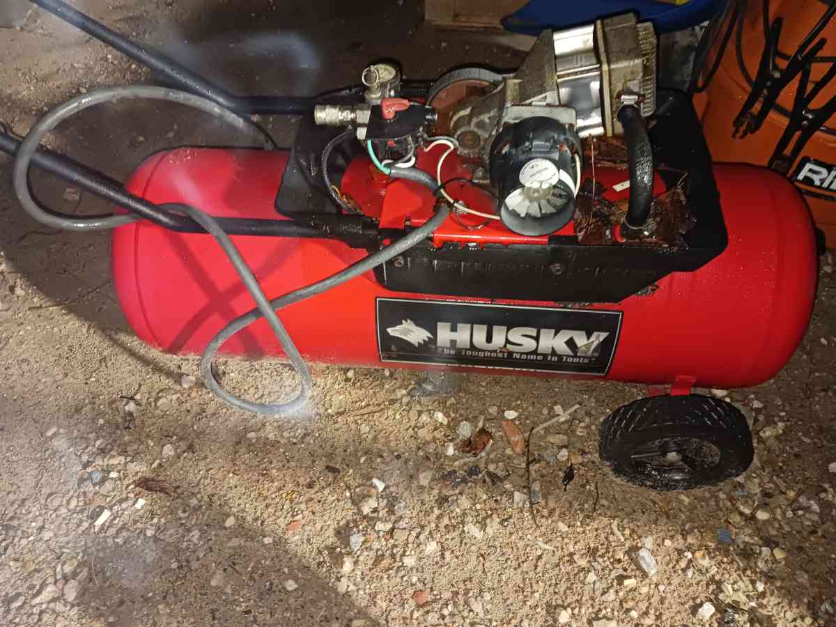 husky Air Compresser