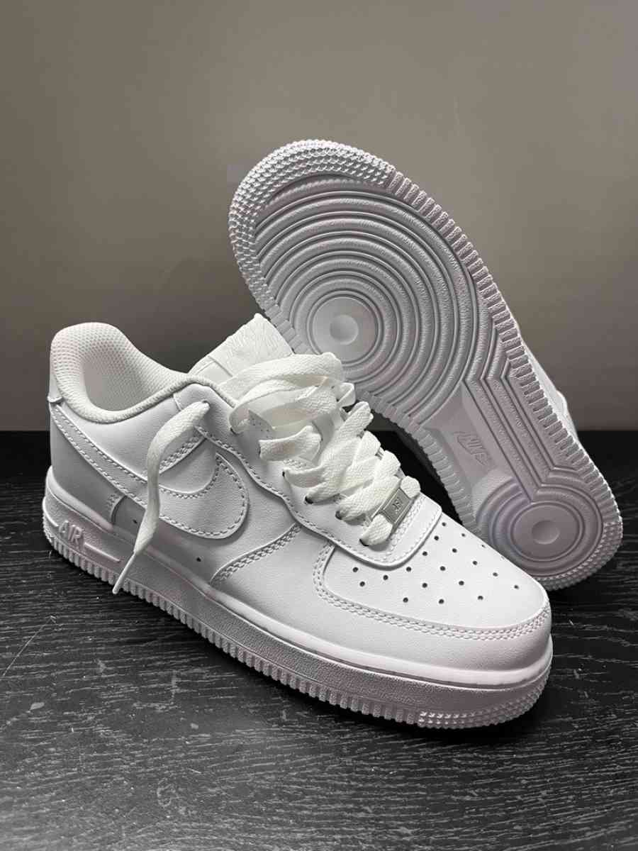 Air Force 1 women sz 7
