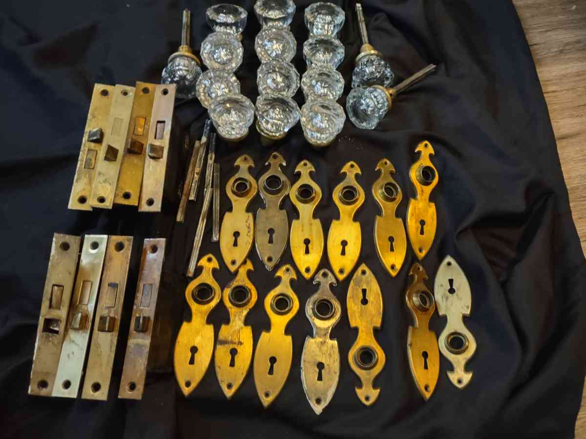 8 glass door knob sets