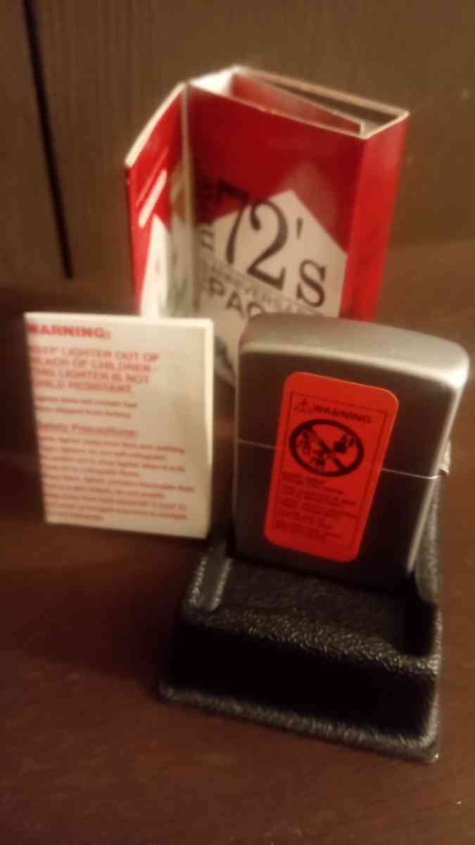 MARLBORO ZIPPO LIGHTER