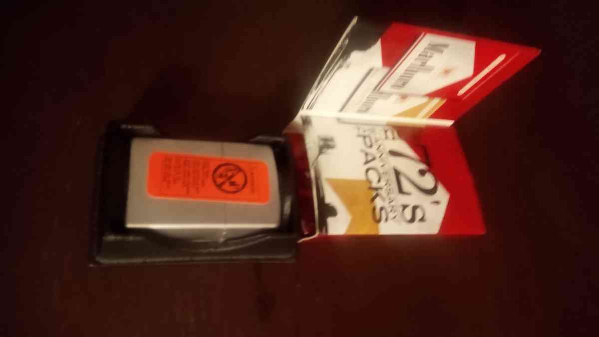 MARLBORO ZIPPO LIGHTER