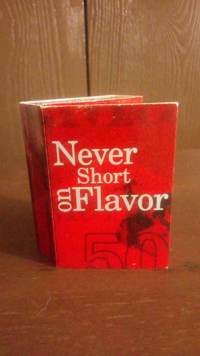 MARLBORO ZIPPO LIGHTER