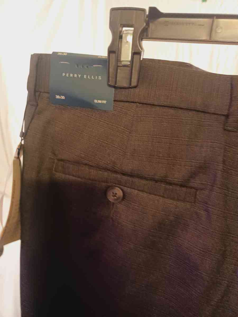 Men pant perry Ellis and Levi jeans and more 38 x32 31x32