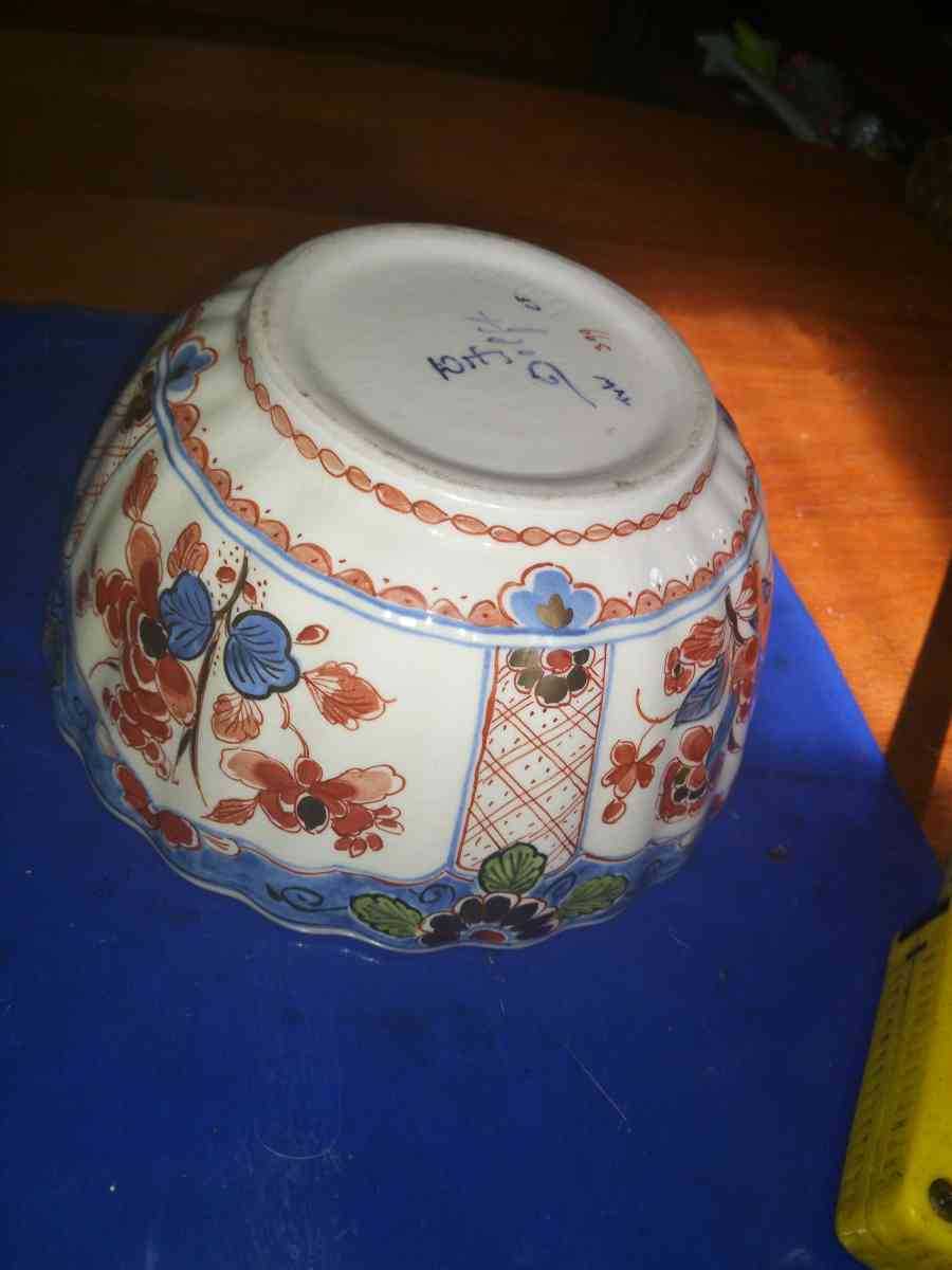 Pijnacker Delftware IMARI STYLE BOWL