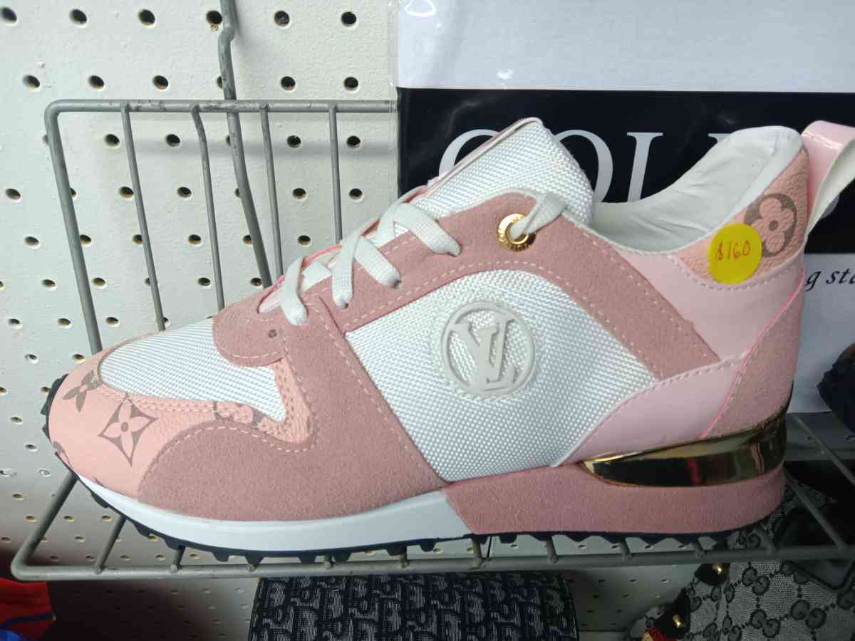 Lv runaway shoes