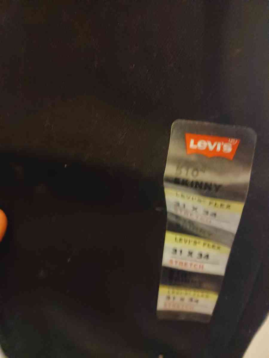 Men pant perry Ellis and Levi jeans and more 38 x32 31x32