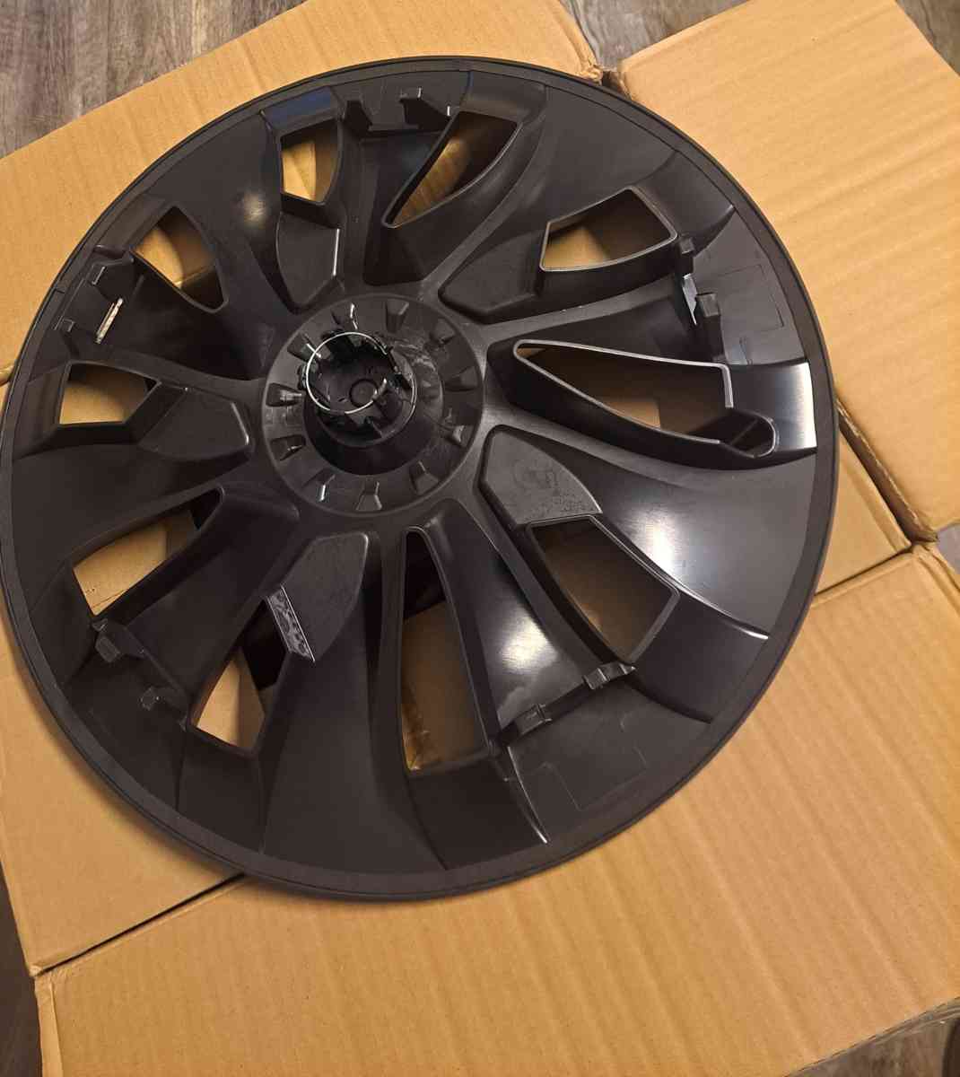 4 tapas  de 18 pulgadas para ruedas de tesla 2017 al 2023