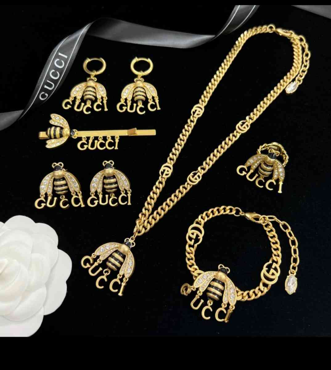 Gucci bee set jewelry