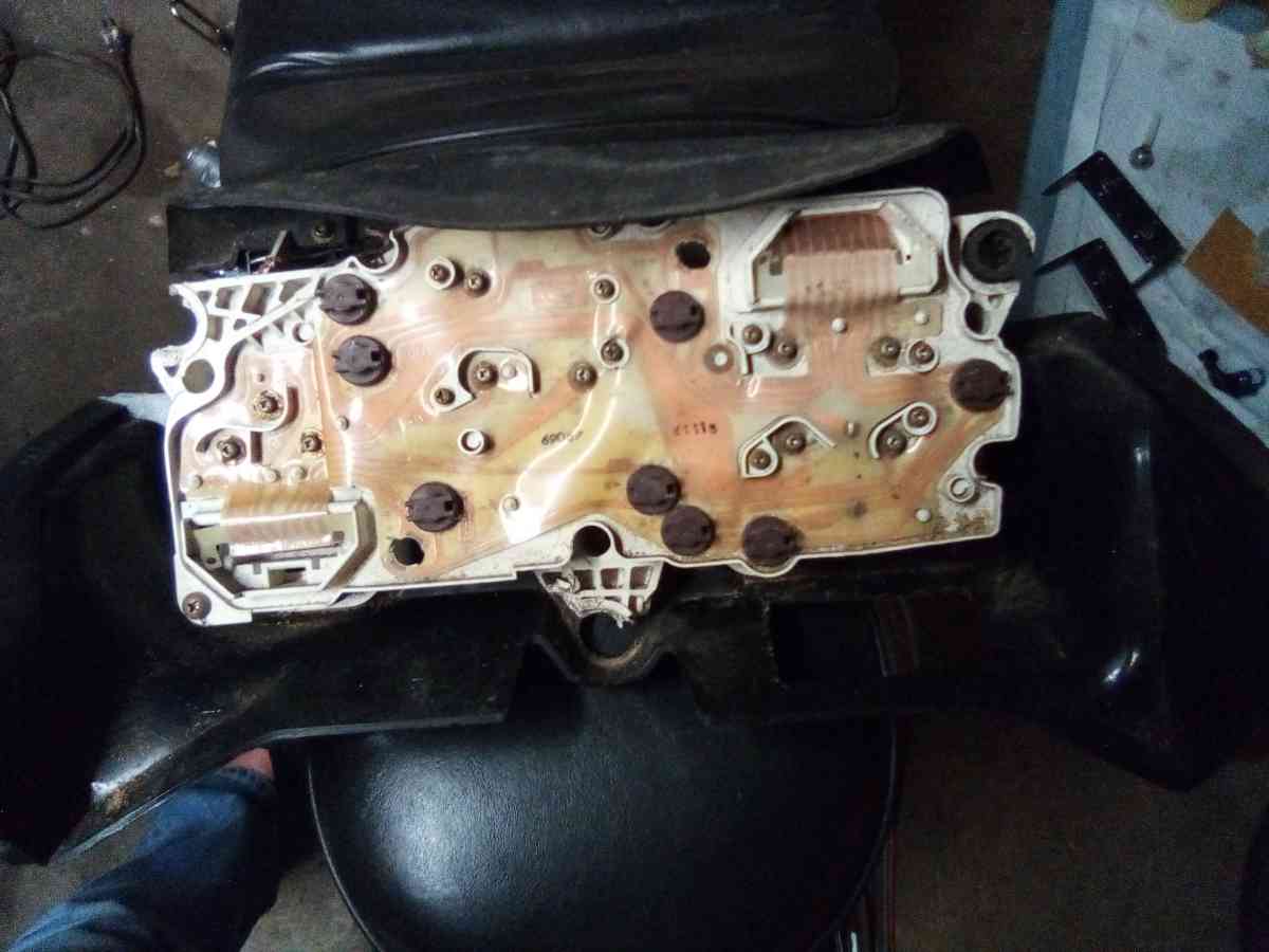 speedo tach guages display