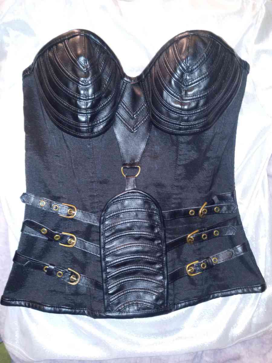 wedding dress green moto jckt black leather corset top