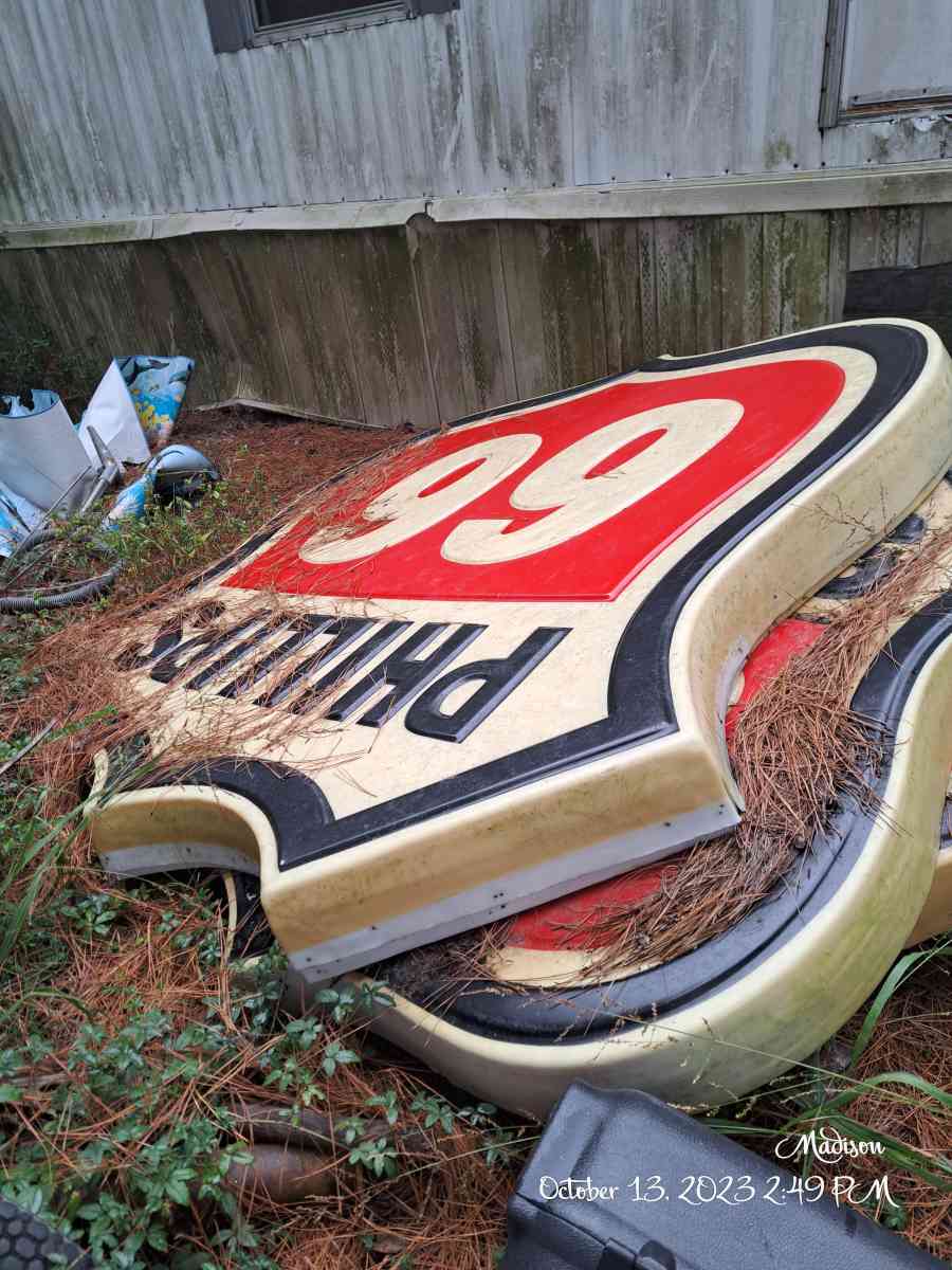 3 vintage Philips 66 Signs