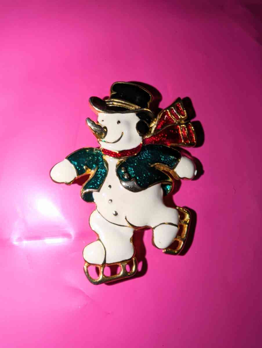 Vintage Snowman Christmas brooch signed  JJ