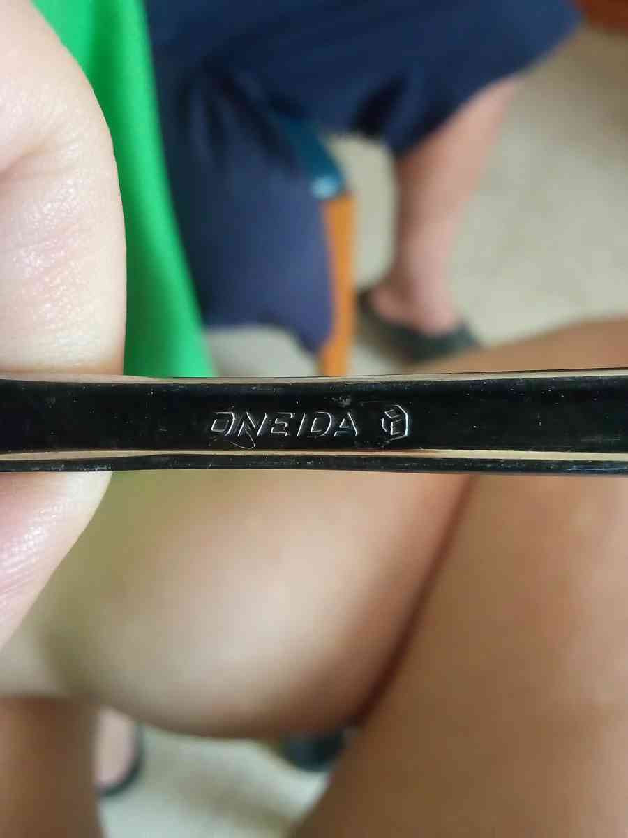 Oneida Damascus rose sterling silver Flat Ware