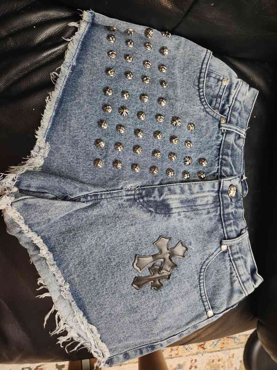 Chrome shorts medium