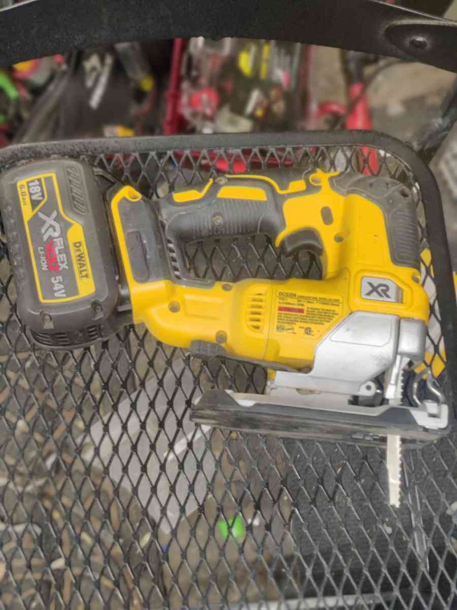 DeWalt V20 cordless jigsaw