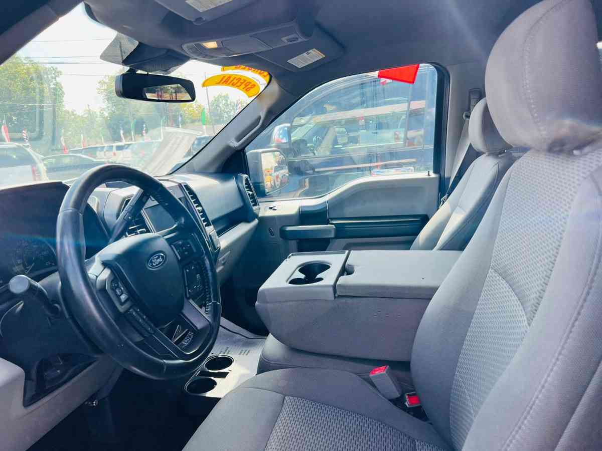 2018 FORD F150 XLT 118k millas