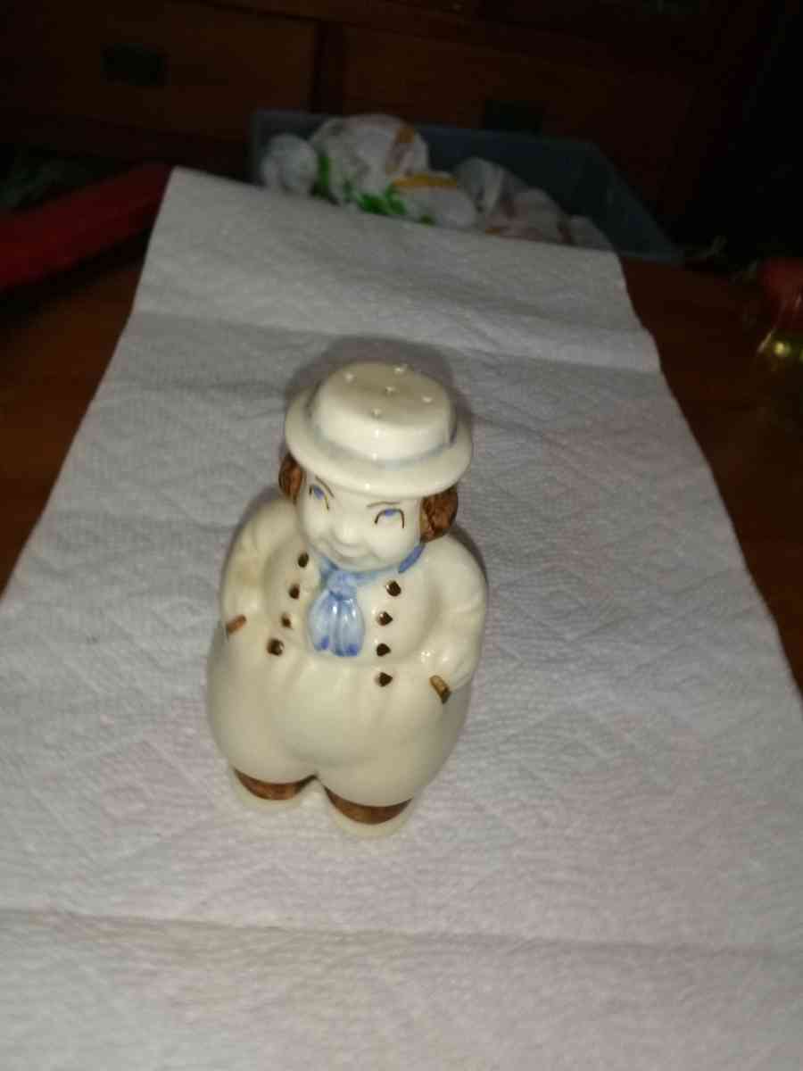 Shawnee Dutch boy Shaker