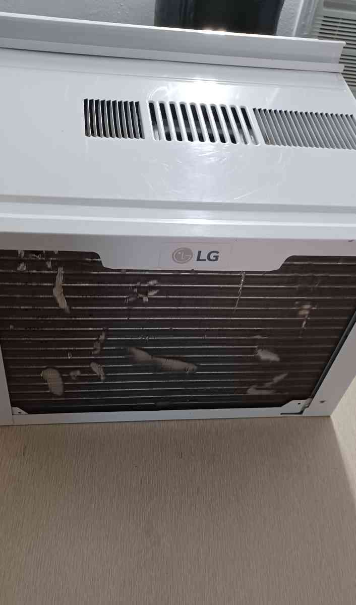12000 BTU Air Conditioner