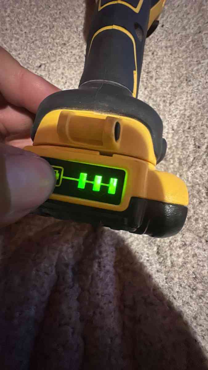 DeWalt utilitie tool