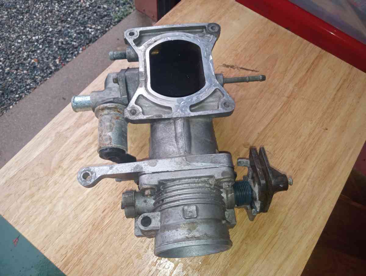 Throttle body for 2000 mustang