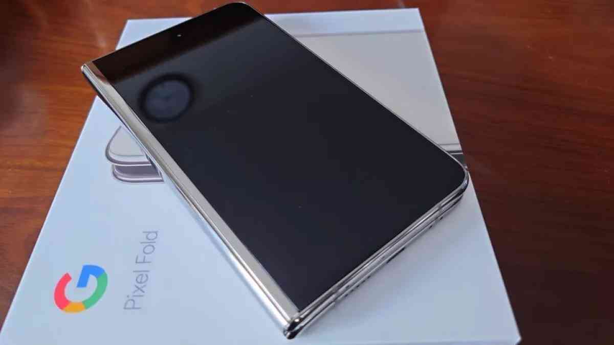 Google pixel fold unlocked