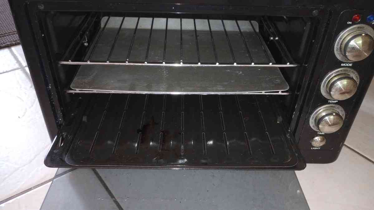 The Food Network countertop convection oven